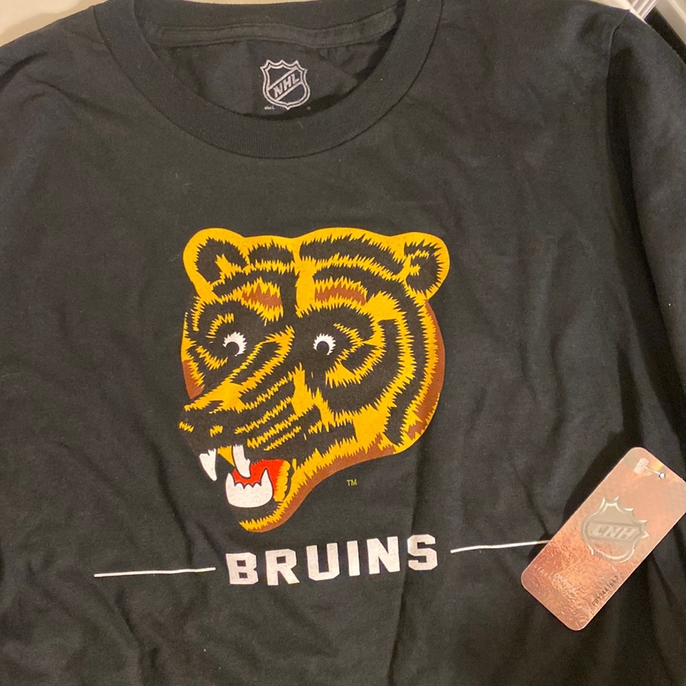 Boston bruins youth tee with throw back bear 🐻. Brand new with tags